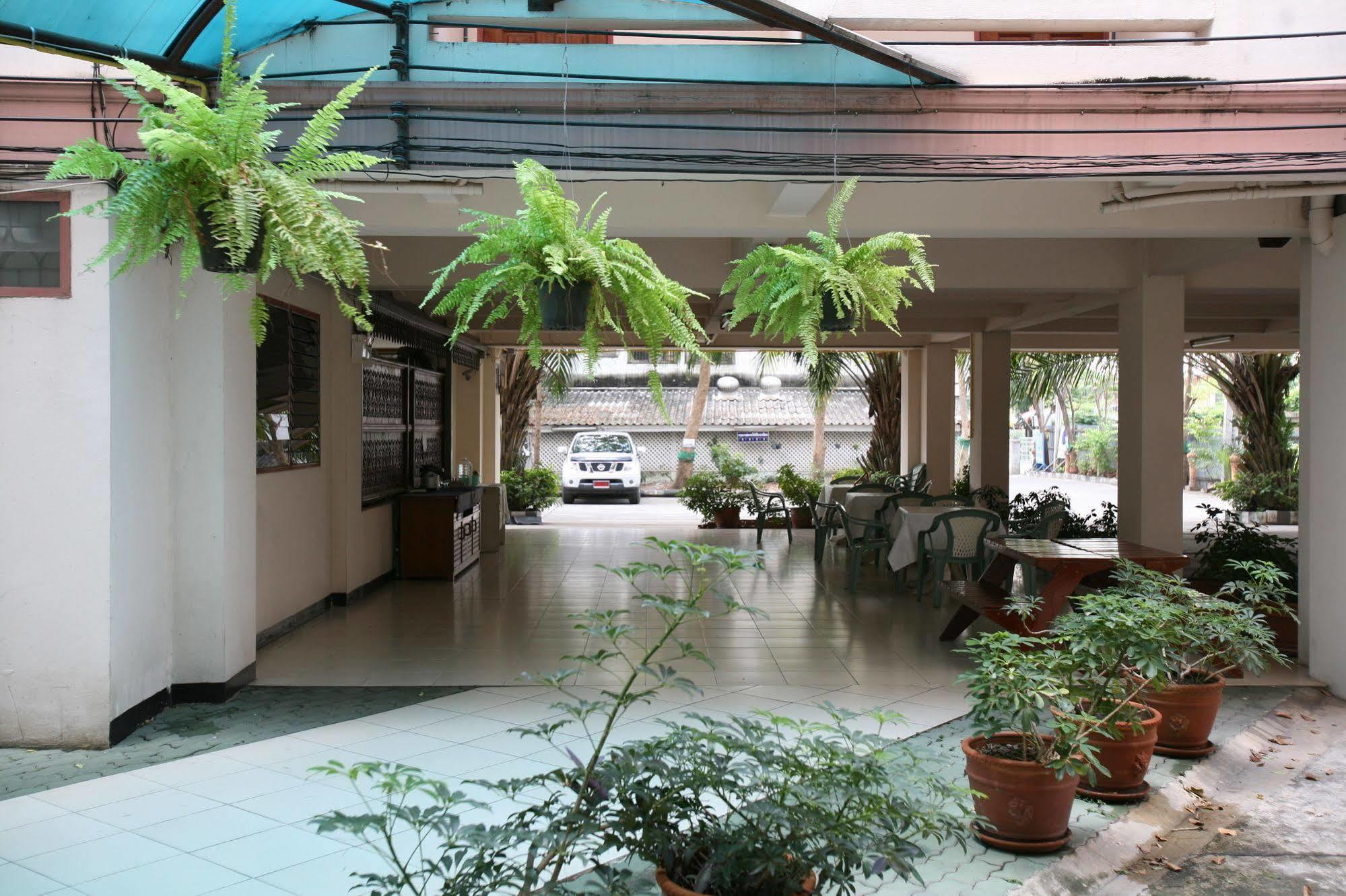 Beerapan Hotel Μπανγκόκ Εξωτερικό φωτογραφία